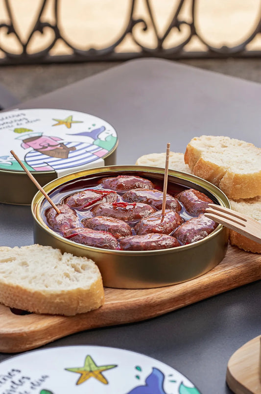 Chouriciños albariños en aceite de oliva listos para comer, en aperitivo o tapas con un buen pan de Casa da Avoa comprar en D'12 Gourmet.