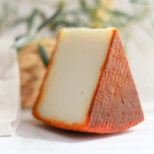 Cua de queso Cerrón, queso con corteza de pimentón eco.