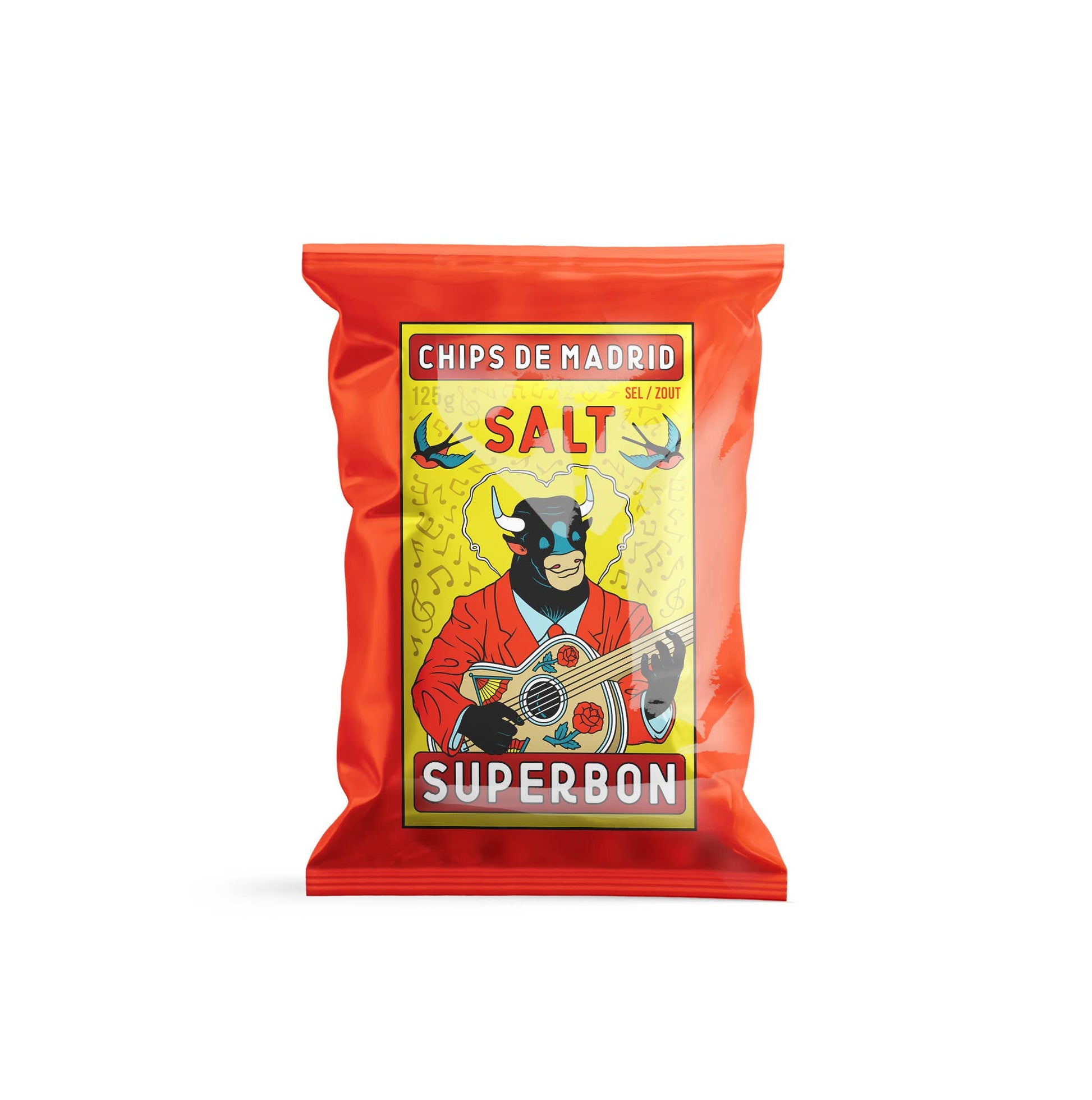 Bolsa roja con un toro en el centro y fondo amarillo de las patatas fritas Superbon