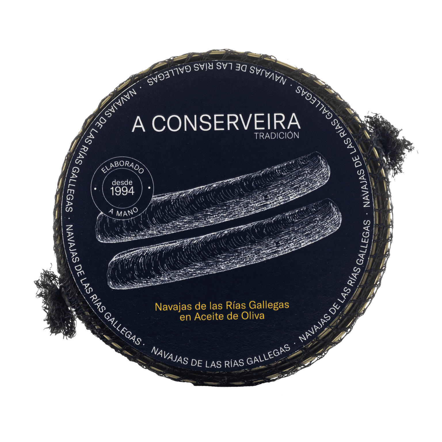 Lata de conserva de Navajas de las Rías Gallegas en Aceite de Oliva. Envase circular con rejilla de pesca y pegatina azul con letra y dibujo de las navajas en blanco.