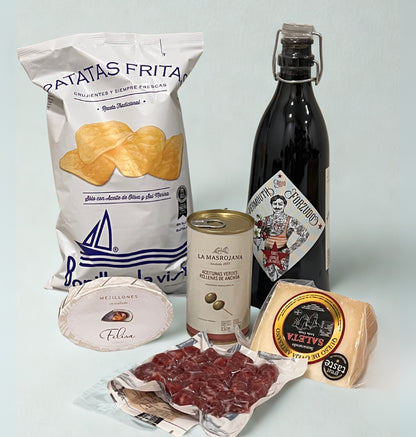 Pack gourmet clásico para vermut: vermú rojo, queso de oveja, mejillones y salchicha de chato murciano, aperitivo castizo en casa.