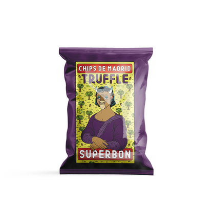 Bolsa de patatas fritas sabor trufa Superbon sobre fondo blanco, con envase de color morado y una ilustración central de una vaca humanizada inspirada en la Mona Lisa, acompañada de una tipografía moderna y llamativa.