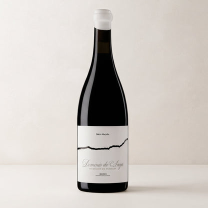 Botella de vino tinto Dominio de Anza Selección de Parcelas 2024 de frente sobre fondo de estudio, con etiqueta blanca de estilo clásico y tipografía negra.